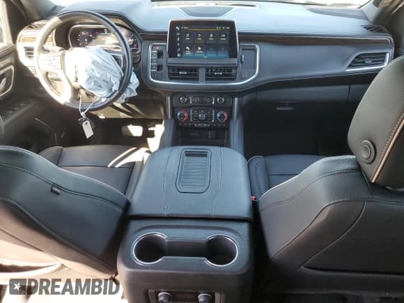 ✅ 2023 Chevrolet Tahoe Premier • VIN: 1GNSKSKD5PR383820 • Лот: 69847035. Опубликован ранее на Copart с пробегом 31 657 миль. Бесплатный доступ к архиву аукционных продаж из США и подробный отчёт об истории автомобиля на DreamBid. Изображение 8.