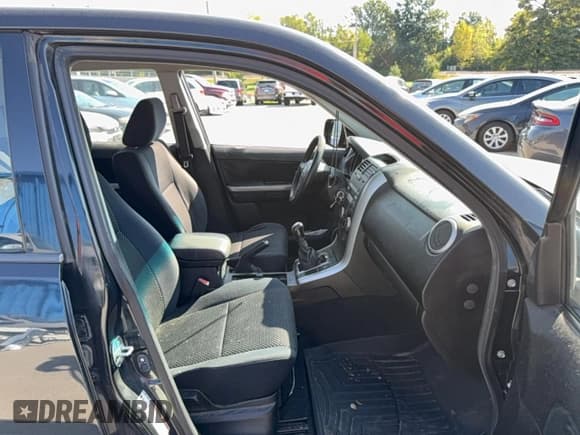 ✅ 2006 Suzuki Grand Vitara • VIN: JS3TD941564104348 • Лот: 85519595. Опубликован ранее на Copart с пробегом 207 234 миль. Бесплатный доступ к архиву аукционных продаж из США и подробный отчёт об истории автомобиля на DreamBid. Изображение 5.