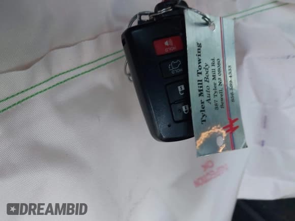 ✅ 2017 Toyota RAV4 XLE • VIN: 2T3RFREV3HW571164 • Лот: 43515669. Опубликован ранее на IAAI с пробегом 140 443 миль. Бесплатный доступ к архиву аукционных продаж из США и подробный отчёт об истории автомобиля на DreamBid. Изображение 11.