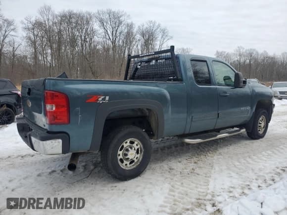 ✅ 2007 Chevrolet Silverado 2500HD 2LT • VIN: 1GCHK29627E589355 • Lot: 43611315. Wystawiony na Copart z przebiegiem 179 485 mil. Bezpłatny archiwum sprzedaży aukcyjnych z USA i szczegółowy raport historii pojazdu na DreamBid. Zdjęcie 3.