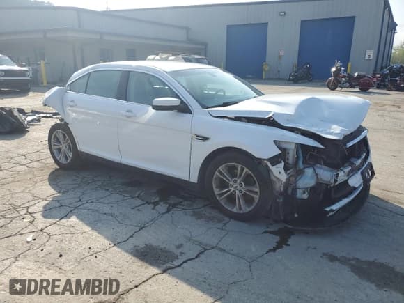 ✅ 2017 Ford Taurus SEL • VIN: 1FAHP2H87HG129222 • Lot: 84183925. Wystawiony na Copart z przebiegiem 105 174 mil. Bezpłatny archiwum sprzedaży aukcyjnych z USA i szczegółowy raport historii pojazdu na DreamBid. Zdjęcie 4.