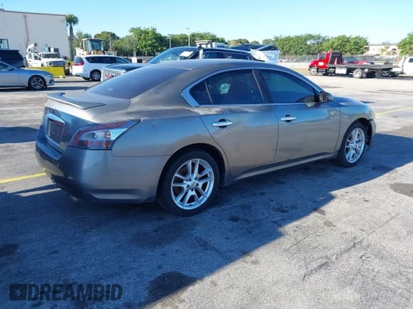 ✅ 2014 Nissan Maxima SV • VIN: 1N4AA5AP7EC452694 • Lot: 41828538. Wystawiony na IAAI z przebiegiem 162 341 mil. Bezpłatny archiwum sprzedaży aukcyjnych z USA i szczegółowy raport historii pojazdu na DreamBid. Zdjęcie 4.