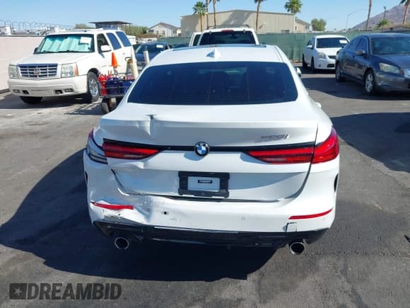 ✅ 2023 BMW 2 Series 228i • VIN: WBA53AK00P7M12823 • Lot: 42093921. Wystawiony na IAAI z przebiegiem 24 577 mil. Bezpłatny archiwum sprzedaży aukcyjnych z USA i szczegółowy raport historii pojazdu na DreamBid. Zdjęcie 16.