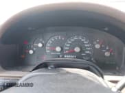 ✅ 2003 Ford Explorer XLS • VIN: 1FMZU72KX3ZB39566 • Lot: 42860749. Wystawiony na IAAI z przebiegiem 241 313 mil. Bezpłatny archiwum sprzedaży aukcyjnych z USA i szczegółowy raport historii pojazdu na DreamBid. Zdjęcie 7.