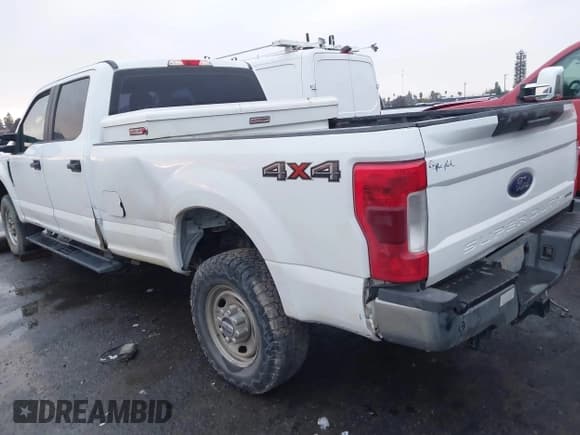 ✅ 2017 Ford F-250 Lariat • VIN: 1FT7W2B63HEF18578 • Lot: 43523629. Listed on IAAI with 162,714 mi. Free auction sales archive from the USA and detailed vehicle history report at DreamBid. Image 21.