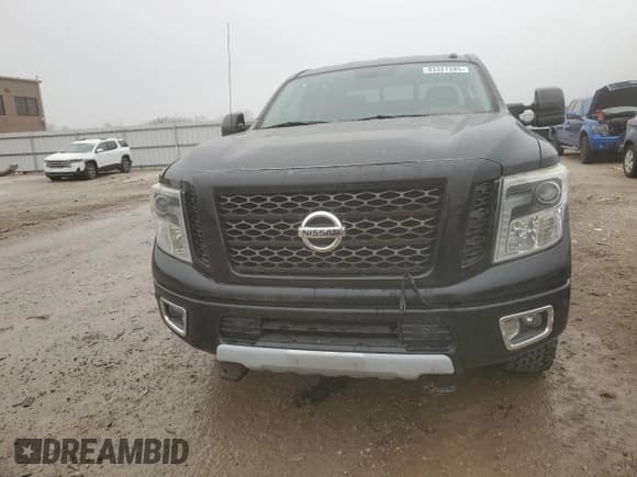 ✅ 2016 Nissan Titan Platinum Reserve • VIN: 1N6BA1F40GN503009 • Lot: 93327285. Listed on Copart with 218,106 mi. Free auction sales archive from the USA and detailed vehicle history report at DreamBid. Image 5.