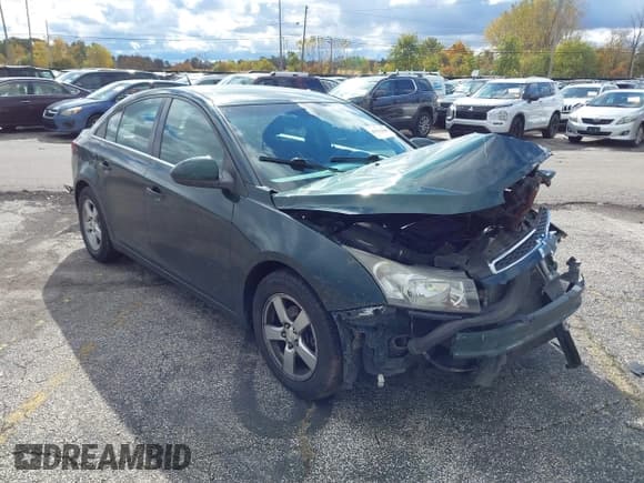 ✅ 2014 Chevrolet Cruze 1LT • VIN: 1G1PC5SB8E7448009 • Лот: 43512807. Опубликован ранее на IAAI с пробегом 254 343 миль. Бесплатный доступ к архиву аукционных продаж из США и подробный отчёт об истории автомобиля на DreamBid. Изображение 1.