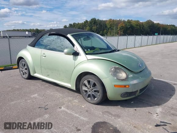 ✅ 2007 Volkswagen Beetle • VIN: 3VWSF31Y37M403164 • Лот: 43434020. Опубликован ранее на IAAI с пробегом 184 024 миль. Бесплатный доступ к архиву аукционных продаж из США и подробный отчёт об истории автомобиля на DreamBid. Изображение 1.