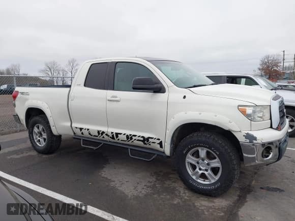 ✅ 2009 Toyota Tundra SR5 • VIN: 5TFRV54199X073168 • Лот: 43815133. Опубликован ранее на IAAI с пробегом 158 747 миль. Бесплатный доступ к архиву аукционных продаж из США и подробный отчёт об истории автомобиля на DreamBid. Изображение 13.