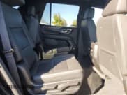 ✅ 2023 Chevrolet Tahoe LT • VIN: 1GNSKNKD7PR353641 • Lot: 86309995. Wystawiony na Copart z przebiegiem 68 326 mil. Bezpłatny archiwum sprzedaży aukcyjnych z USA i szczegółowy raport historii pojazdu na DreamBid. Zdjęcie 11.