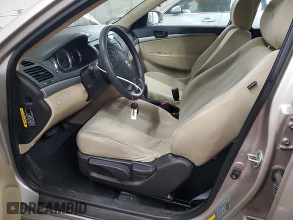 ✅ 2009 Hyundai Sonata GLS • VIN: 5NPET46C19H489059 • Лот: 82121124. Опубликован ранее на Copart с пробегом 171 136 миль. Бесплатный доступ к архиву аукционных продаж из США и подробный отчёт об истории автомобиля на DreamBid. Изображение 7.