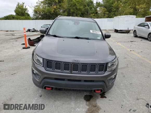 ✅ 2021 Jeep Compass Trailhawk • VIN: 3C4NJDDB4MT512181 • Lot: 81127035. Wystawiony na Copart z przebiegiem 82 180 mil. Bezpłatny archiwum sprzedaży aukcyjnych z USA i szczegółowy raport historii pojazdu na DreamBid. Zdjęcie 5.