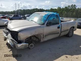 2004 Chevrolet Silverado 1500 Work Truck с VIN 1GCEC14V94E389495, выставлен на аукционе Copart как лот 65081415 с пробегом Не указан миль и Списание • Salvage title. История ставок и продаж доступна на DreamBid. Изображение 1.