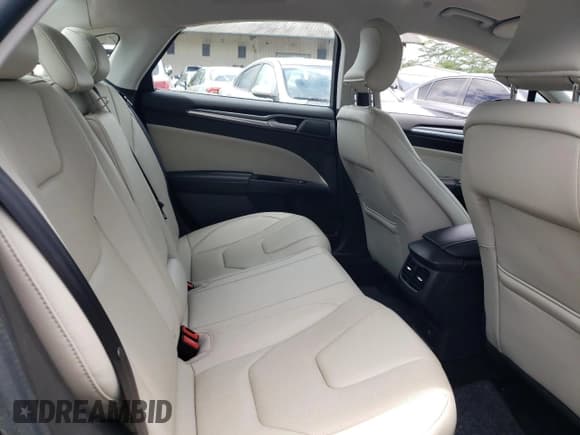 ✅ 2015 Ford Fusion Titanium • VIN: 3FA6P0SU4FR247557 • Лот: 68536795. Опубликован ранее на Copart с пробегом 31 109 миль. Бесплатный доступ к архиву аукционных продаж из США и подробный отчёт об истории автомобиля на DreamBid. Изображение 10.