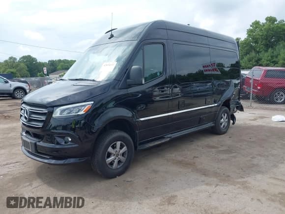 ✅ 2020 Mercedes-Benz Sprinter • VIN: W1X4EBVY4LP248292 • Лот: 42834537. Опубликован ранее на IAAI с пробегом 27 915 миль. Бесплатный доступ к архиву аукционных продаж из США и подробный отчёт об истории автомобиля на DreamBid. Изображение 2.