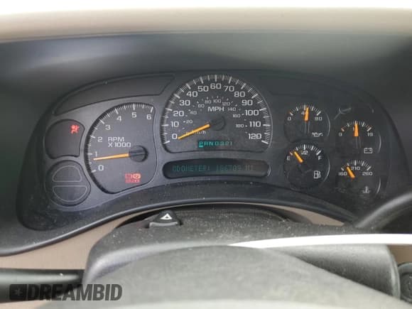 ✅ 2005 Chevrolet Suburban Z71 • VIN: 3GNFK16Z95G145435 • Lot: 83986034. Listed on Copart with 186,709 mi. Free auction sales archive from the USA and detailed vehicle history report at DreamBid. Image 9.