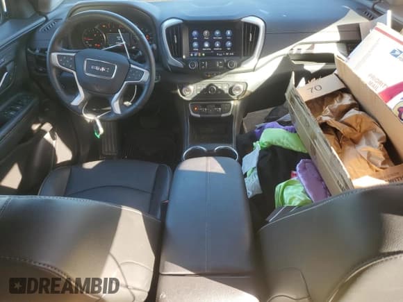 ✅ 2024 GMC Terrain SLT • VIN: 3GKALVEG5RL339498 • Lot: 89489495. Wystawiony na Copart z przebiegiem 19 656 mil. Bezpłatny archiwum sprzedaży aukcyjnych z USA i szczegółowy raport historii pojazdu na DreamBid. Zdjęcie 8.