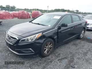 2016 Hyundai Sonata SE z VIN 5NPE24AF3GH333817, wystawiony jako IAAI lot #43294032 z przebiegiem 125 849 mil mil oraz . Historia ofert i sprzedaży dostępna na DreamBid. Obrazek 2.