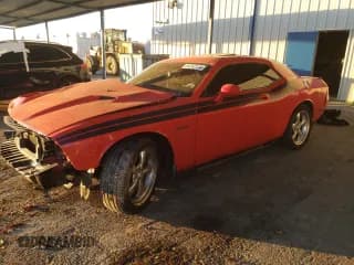 ✅ 2010 Dodge Challenger R/T Classic • VIN: 2B3CJ5DTXAH111536 • Lot: 84242134. Wystawiony na Copart z przebiegiem Nie podano. Bezpłatny archiwum sprzedaży aukcyjnych z USA i szczegółowy raport historii pojazdu na DreamBid. Zdjęcie 1.