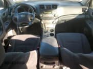 ✅ 2010 Toyota Highlander Sport • VIN: 5TDXK3EH1AS002007 • Lot: 88978155. Listed on Copart with 261,582 mi. Free auction sales archive from the USA and detailed vehicle history report at DreamBid. Image 8.