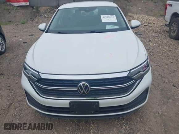 ✅ 2022 Volkswagen Jetta S • VIN: 3VWCM7BU5NM000457 • Lot: 42918018. Wystawiony na IAAI z przebiegiem 23 025 mil. Bezpłatny archiwum sprzedaży aukcyjnych z USA i szczegółowy raport historii pojazdu na DreamBid. Zdjęcie 12.