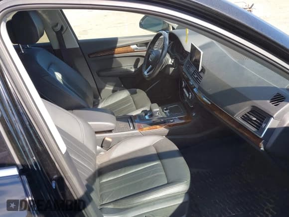 ✅ 2020 Audi Q5 Premium Plus • VIN: WA1BNAFY9L2058818 • Lot: 43354232. Wystawiony na IAAI z przebiegiem 116 604 mil. Bezpłatny archiwum sprzedaży aukcyjnych z USA i szczegółowy raport historii pojazdu na DreamBid. Zdjęcie 5.