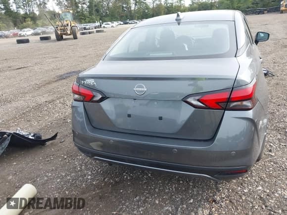 ✅ 2025 Nissan Versa SV • VIN: 3N1CN8EV9SL854009 • Lot: 43283190. Wystawiony na IAAI z przebiegiem 1 513 mil. Bezpłatny archiwum sprzedaży aukcyjnych z USA i szczegółowy raport historii pojazdu na DreamBid. Zdjęcie 16.