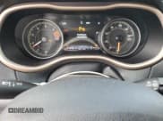 ✅ 2018 Jeep Cherokee Limited • VIN: 1C4PJMDB7JD608414 • Lot: 86493415. Wystawiony na Copart z przebiegiem 61 811 mil. Bezpłatny archiwum sprzedaży aukcyjnych z USA i szczegółowy raport historii pojazdu na DreamBid. Zdjęcie 9.