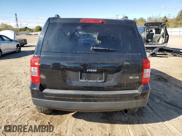 ✅ 2014 Jeep Patriot Sport • VIN: 1C4NJPBAXED819115 • Lot: 90214885. Listed on Copart with 127,369 mi. Free auction sales archive from the USA and detailed vehicle history report at DreamBid. Image 6.