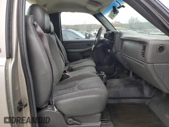 ✅ 2003 Chevrolet Silverado 1500 Work Truck • VIN: 1GCEC14T03E305884 • Лот: 84013814. Опубликован ранее на Copart с пробегом 142 580 миль. Бесплатный доступ к архиву аукционных продаж из США и подробный отчёт об истории автомобиля на DreamBid. Изображение 11.