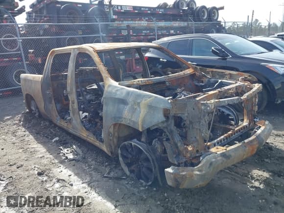 ✅ 2024 Chevrolet Silverado 1500 RST • VIN: 3GCUDEED4RG277743 • Лот: 41411218. Опубликован ранее на IAAI с пробегом Не указан. Бесплатный доступ к архиву аукционных продаж из США и подробный отчёт об истории автомобиля на DreamBid. Изображение 1.