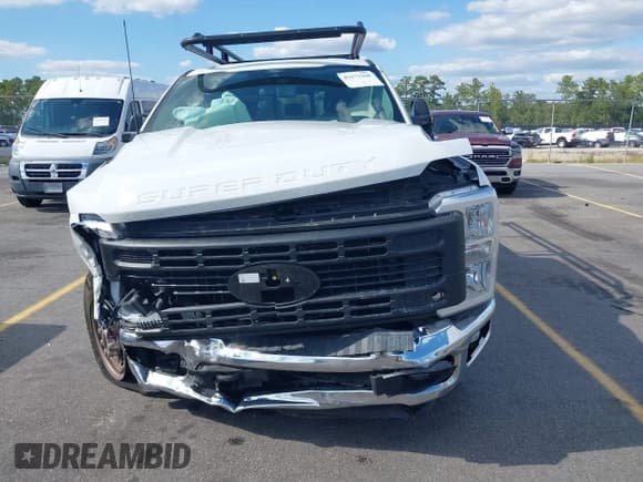 ✅ 2024 Ford F-250 XL • VIN: 1FT7X2AA4REF56616 • Lot: 43171268. Listed on IAAI with 19,936 mi. Free auction sales archive from the USA and detailed vehicle history report at DreamBid. Image 12.