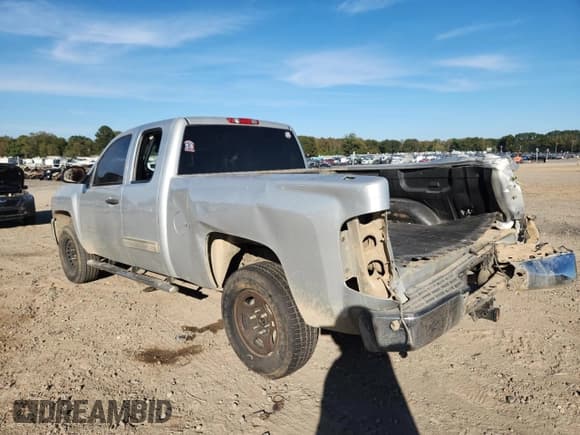 ✅ 2013 Chevrolet Silverado 1500 LT • VIN: 1GCRCSE01DZ376498 • Лот: 86498695. Опубликован ранее на Copart с пробегом 246 935 миль. Бесплатный доступ к архиву аукционных продаж из США и подробный отчёт об истории автомобиля на DreamBid. Изображение 2.