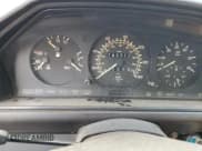 ✅ 1987 Mercedes-Benz 300 D • VIN: WDBEB33D6HA389411 • Lot: 80513135. Listed on Copart with 183,310 mi. Free auction sales archive from the USA and detailed vehicle history report at DreamBid. Image 9.