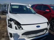 ✅ 2022 Ford Escape S • VIN: 1FMCU0F65NUA27557 • Lot: 42060587. Wystawiony na IAAI z przebiegiem 33 607 mil. Bezpłatny archiwum sprzedaży aukcyjnych z USA i szczegółowy raport historii pojazdu na DreamBid. Zdjęcie 13.