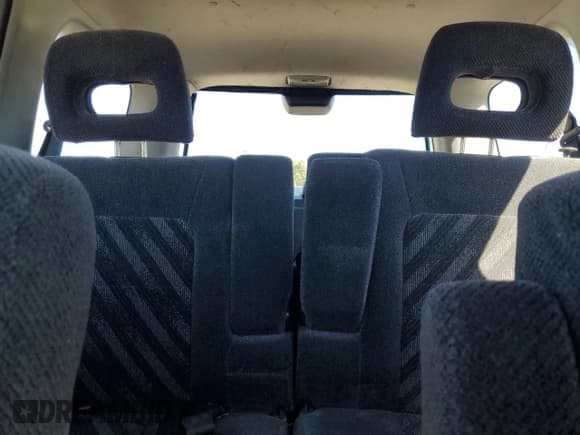 ✅ 1999 Honda CR-V LX • VIN: JHLRD1846XC041933 • Lot: 82527425. Listed on Copart with 169,304 mi. Free auction sales archive from the USA and detailed vehicle history report at DreamBid. Image 10.