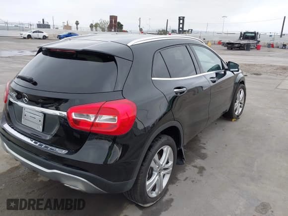 ✅ 2020 Mercedes-Benz GLA 250 • VIN: WDCTG4EB1LJ650264 • Lot: 42571074. Listed on IAAI with 37,754 mi. Free auction sales archive from the USA and detailed vehicle history report at DreamBid. Image 4.