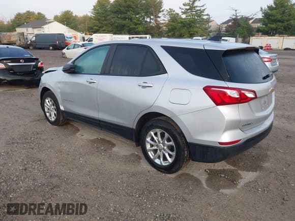 ✅ 2020 Chevrolet Equinox LS • VIN: 3GNAXHEV5LS554190 • Lot: 43279857. Wystawiony na IAAI z przebiegiem 65 620 mil. Bezpłatny archiwum sprzedaży aukcyjnych z USA i szczegółowy raport historii pojazdu na DreamBid. Zdjęcie 3.