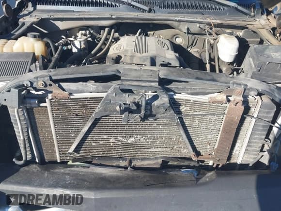 ✅ 2003 Chevrolet Silverado 2500HD LT • VIN: 1GCHK29G03E172190 • Lot: 43526942. Wystawiony na IAAI z przebiegiem 175 123 mil. Bezpłatny archiwum sprzedaży aukcyjnych z USA i szczegółowy raport historii pojazdu na DreamBid. Zdjęcie 10.