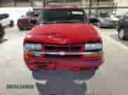2002 Chevrolet Blazer LS z VIN 1GNDT13WX2K174090, wystawiony jako Copart lot #81279404 z przebiegiem 168 373 mil mil oraz Szkoda całkowita • Salvage title. Historia ofert i sprzedaży dostępna na DreamBid. Obrazek 5.