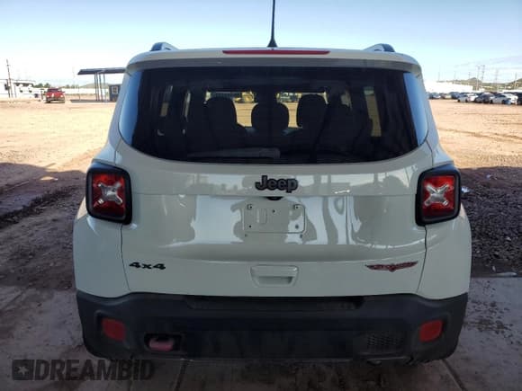 ✅ 2018 Jeep Renegade Trailhawk • VIN: ZACCJBCB3JPH98993 • Lot: 86333175. Wystawiony na Copart z przebiegiem Nie podano. Bezpłatny archiwum sprzedaży aukcyjnych z USA i szczegółowy raport historii pojazdu na DreamBid. Zdjęcie 6.