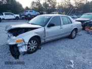 ✅ 2007 Ford Crown Victoria LX • VIN: 2FAFP74V97X145740 • Lot: 84583165. Listed on Copart with 171,768 mi. Free auction sales archive from the USA and detailed vehicle history report at DreamBid. Image 1.