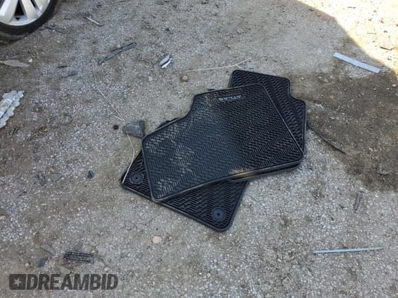 ✅ 2020 Volkswagen Atlas SE • VIN: 1V25C2CA5LC205330 • Lot: 51754254. Wystawiony na Copart z przebiegiem 74 562 mil. Bezpłatny archiwum sprzedaży aukcyjnych z USA i szczegółowy raport historii pojazdu na DreamBid. Zdjęcie 15.