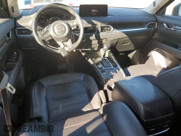 ✅ 2023 Mazda CX-5 S Premium Plus • VIN: JM3KFBEM3P0130161 • Лот: 82272665. Опубликован ранее на Copart с пробегом 14 758 миль. Бесплатный доступ к архиву аукционных продаж из США и подробный отчёт об истории автомобиля на DreamBid. Изображение 8.