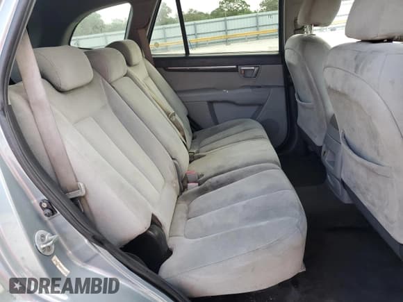 ✅ 2008 Hyundai Santa Fe GLS • VIN: 5NMSG13D28H187231 • Lot: 86846024. Listed on Copart with 212,142 mi. Free auction sales archive from the USA and detailed vehicle history report at DreamBid. Image 11.