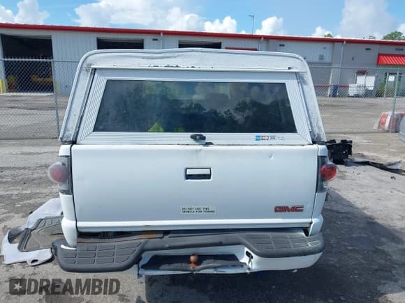 ✅ 2002 GMC Sonoma SLS • VIN: 1GTCS14W028174053 • Лот: 42573464. Опубликован ранее на IAAI с пробегом 185 563 миль. Бесплатный доступ к архиву аукционных продаж из США и подробный отчёт об истории автомобиля на DreamBid. Изображение 16.