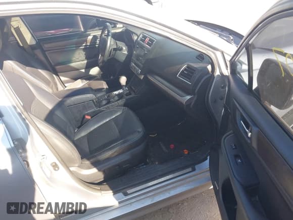 ✅ 2015 Subaru Legacy Limited • VIN: 4S3BNBL65F3041642 • Лот: 40629507. Опубликован ранее на IAAI с пробегом 150 066 миль. Бесплатный доступ к архиву аукционных продаж из США и подробный отчёт об истории автомобиля на DreamBid. Изображение 5.