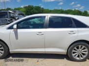 ✅ 2015 Toyota Venza LE • VIN: 4T3ZA3BB5FU096880 • Lot: 42201033. Listed on IAAI with 136,252 mi. Free auction sales archive from the USA and detailed vehicle history report at DreamBid. Image 14.