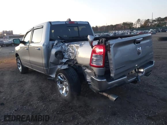 ✅ 2020 Ram 1500 Big Horn • VIN: 1C6SRFFT1LN132637 • Lot: 43702388. Listed on IAAI with 59,740 mi. Free auction sales archive from the USA and detailed vehicle history report at DreamBid. Image 3.