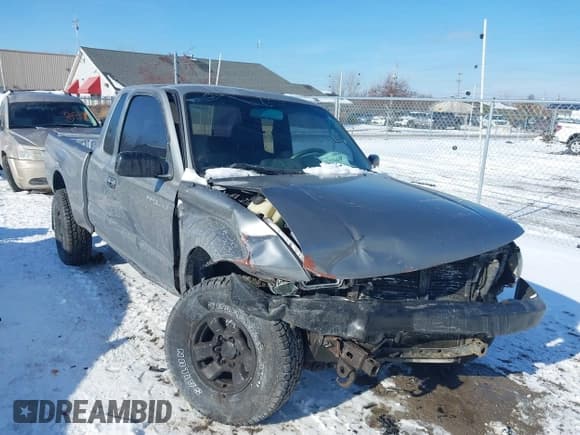 ✅ 1996 Toyota Tacoma • VIN: 4TAWM72NXTZ173679 • Lot: 41354969. Wystawiony na IAAI z przebiegiem 218 089 mil. Bezpłatny archiwum sprzedaży aukcyjnych z USA i szczegółowy raport historii pojazdu na DreamBid. Zdjęcie 6.